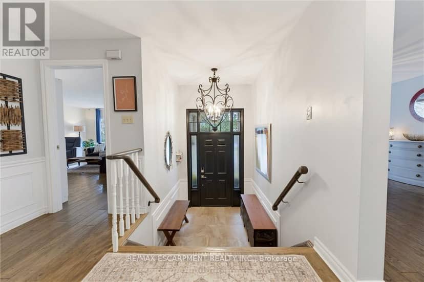 28 Seymour Drive — photo 4 of 40