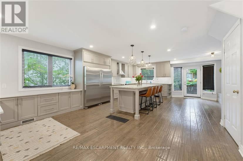 28 Seymour Drive — photo 6 of 40