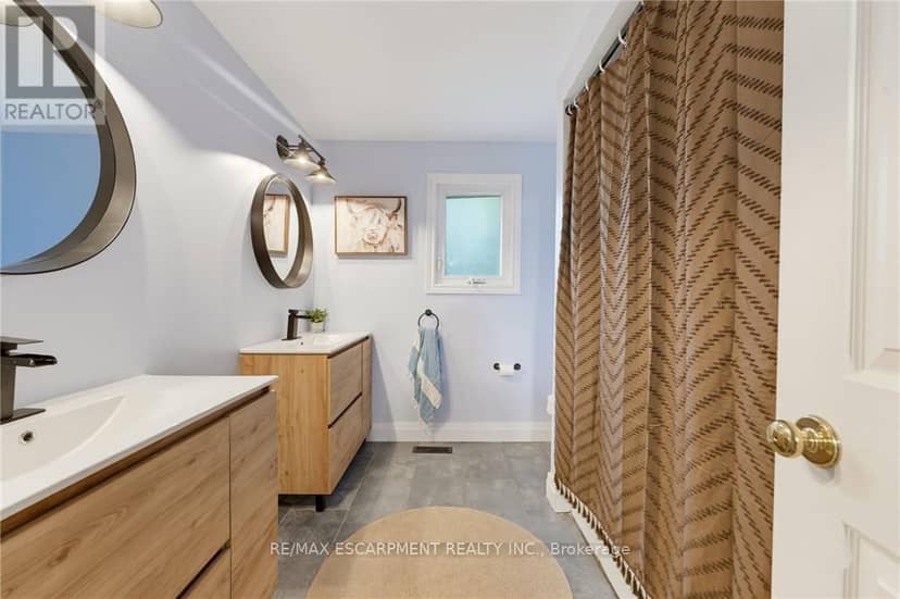 28 Seymour Drive — photo 31 of 40