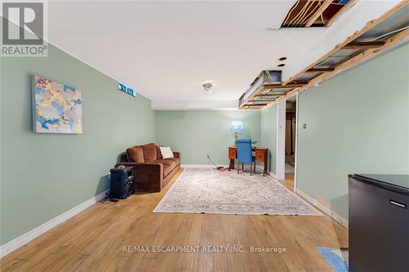 28 Seymour Drive — photo 33 of 40