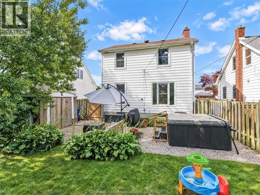 22 Dovercourt STREET — photo 31 of 38