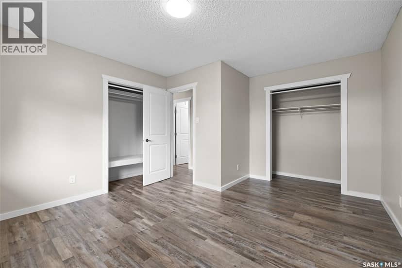 1538 Spadina Street W — photo 16 of 40