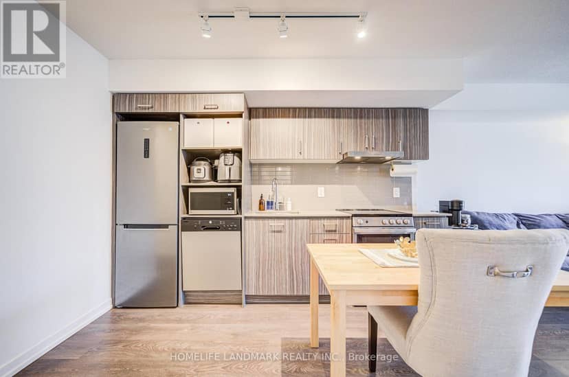 609 - 219 Dundas Street E — photo 17 of 40