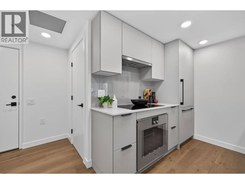 202 8030 OAK STREET, Vancouver, photo 3
