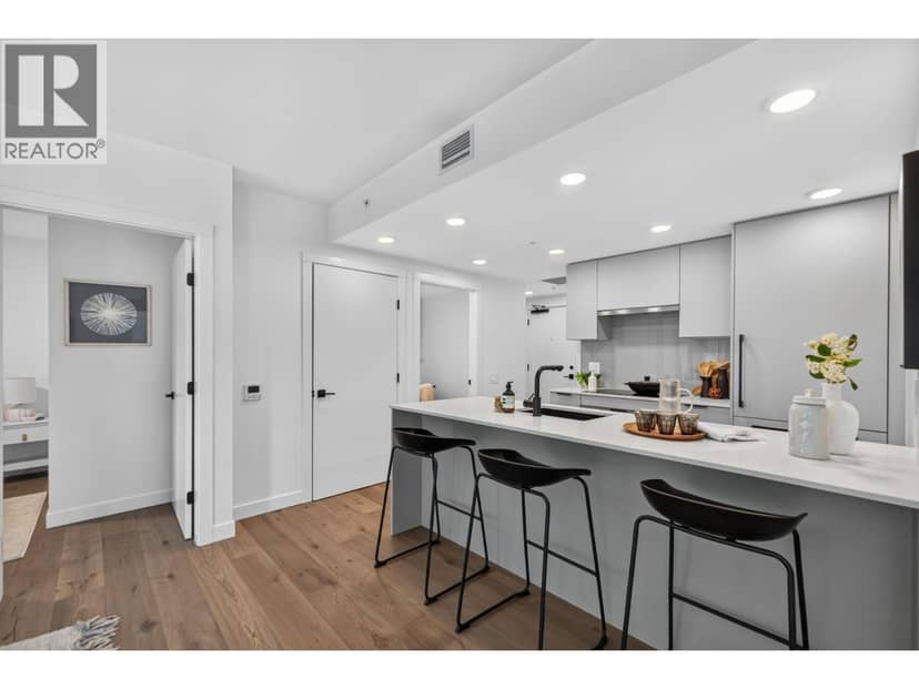 202 8030 OAK STREET, Vancouver, photo 5