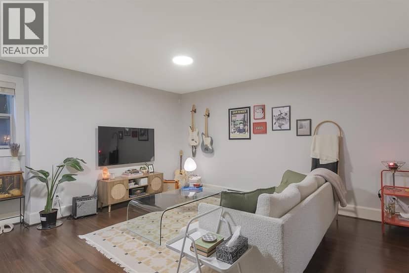 Suite 518 E 16TH STREET, North Vancouver, photo 3