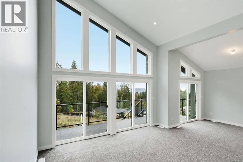 124 Ray Knight Dr, Ladysmith