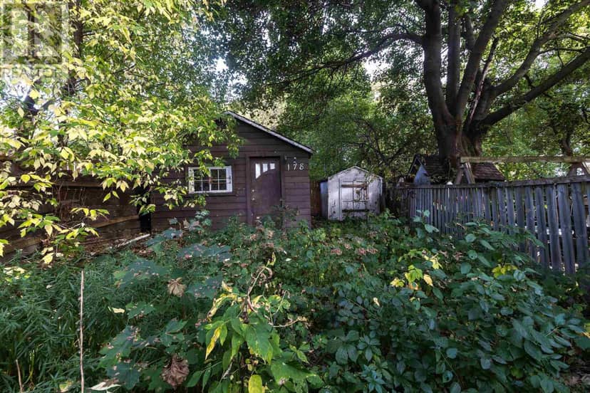 178 Dennis ST — photo 25 of 25