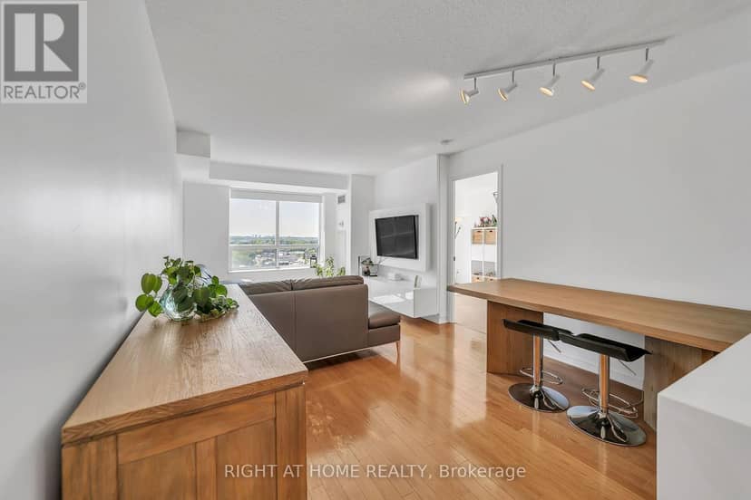 1202 - 11 Oneida Crescent — photo 11 of 25