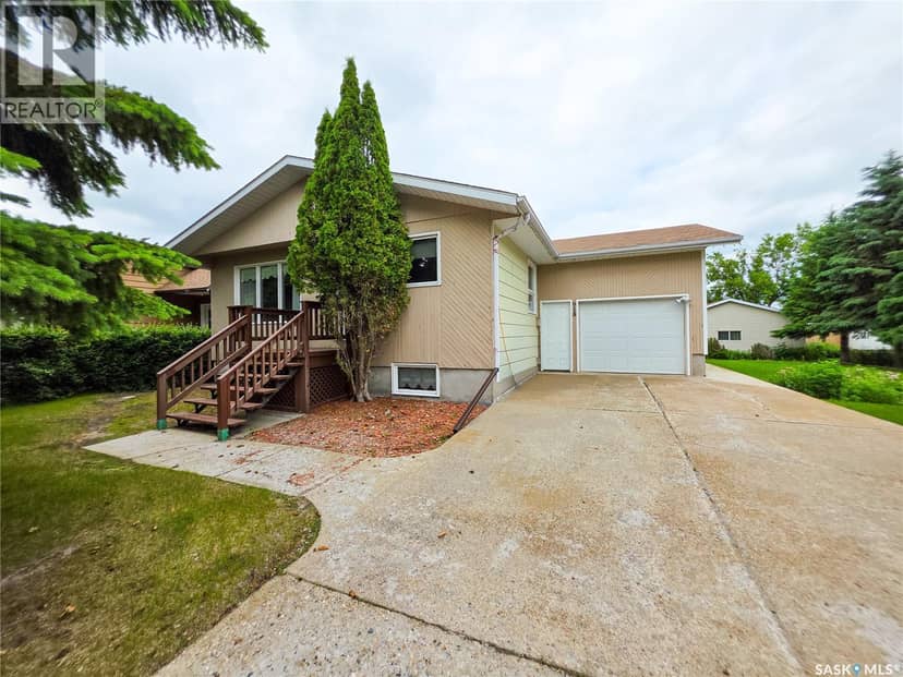 618 4th AVENUE W, Melville, photo 2