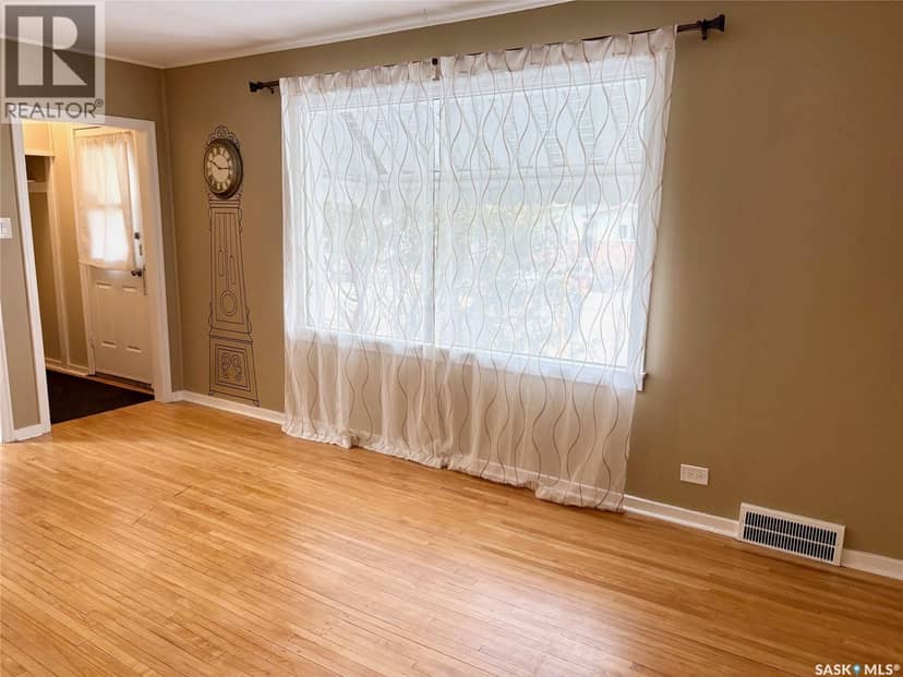 113 Laurier AVENUE, Yorkton, photo 2