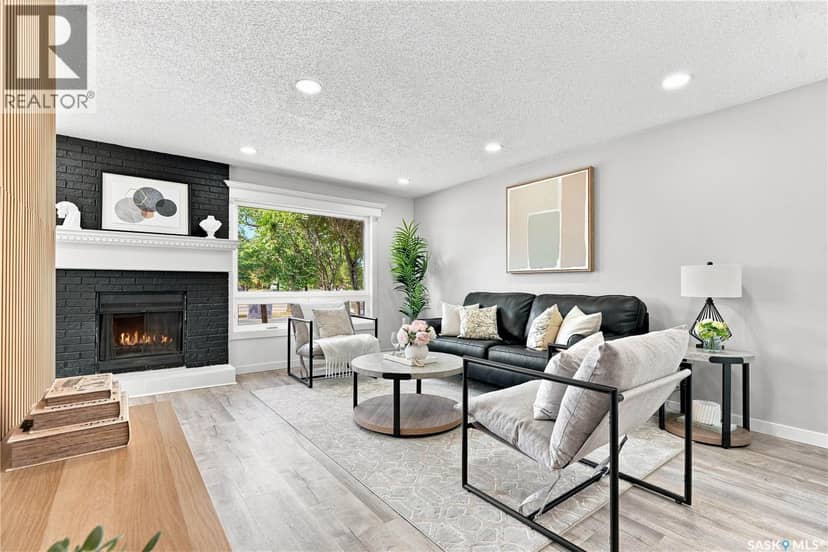 607 Lenore DRIVE — photo 4 of 40