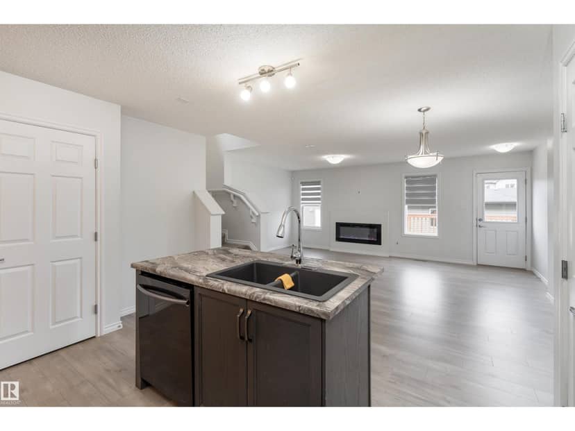 2416 Wonnacott Co SW — photo 13 of 40