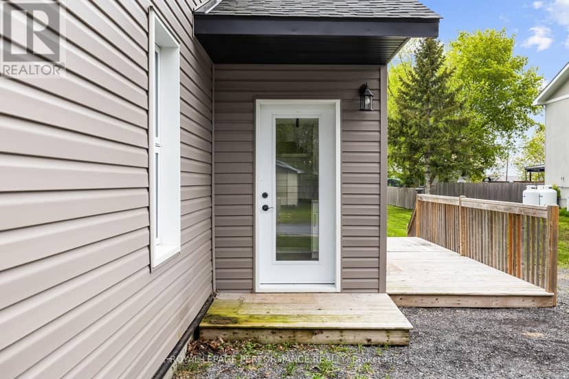 6 Spring Street, North Glengarry, photo 3