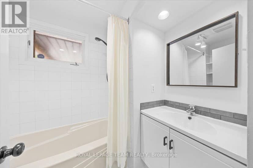 135 Upper Lorne Place — photo 12 of 40