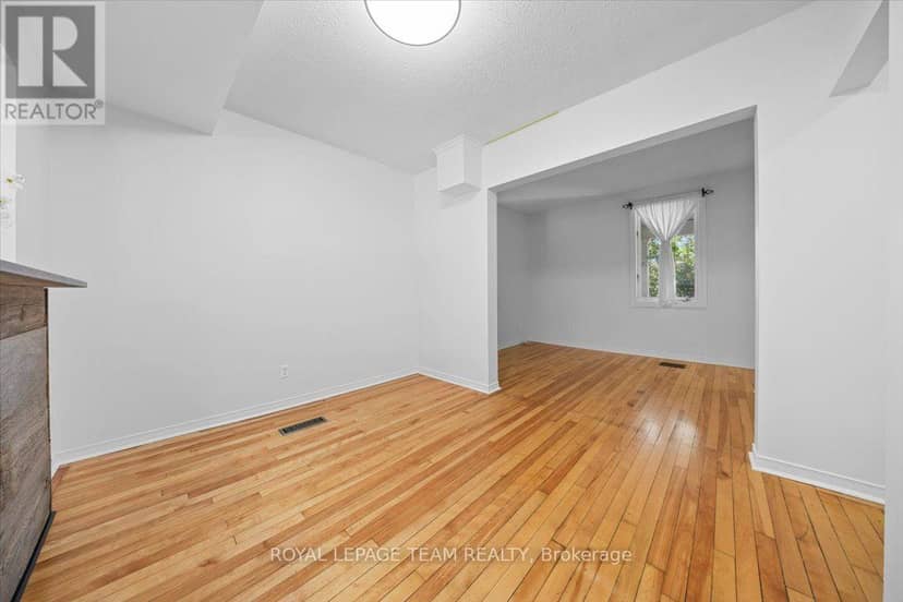 135 Upper Lorne Place — photo 14 of 40