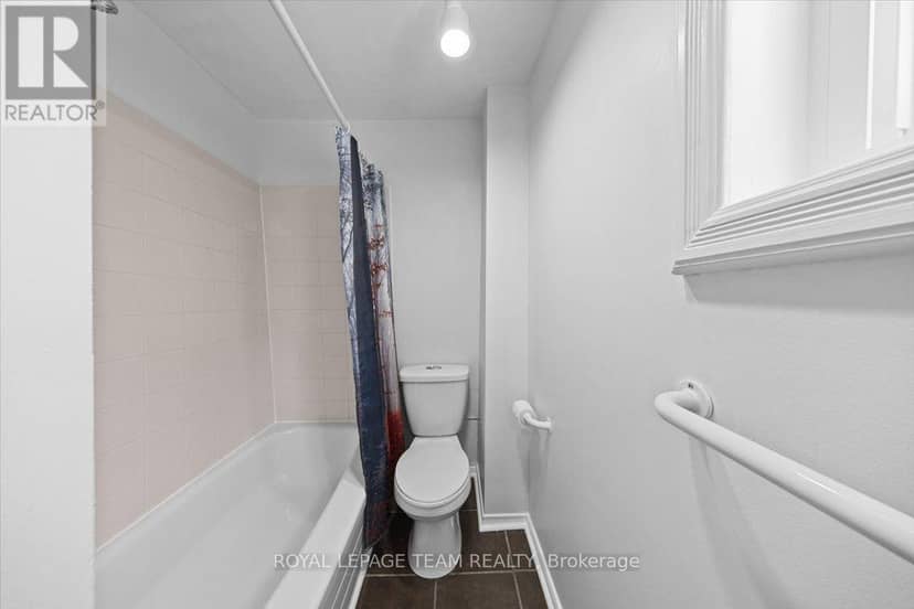 135 Upper Lorne Place — photo 25 of 40