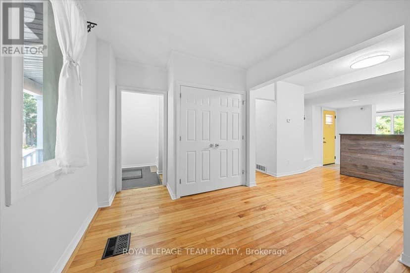 135 Upper Lorne Place — photo 5 of 40