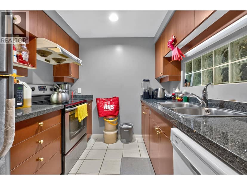TH108 1288 MARINASIDE CRESCENT, Vancouver, photo 3