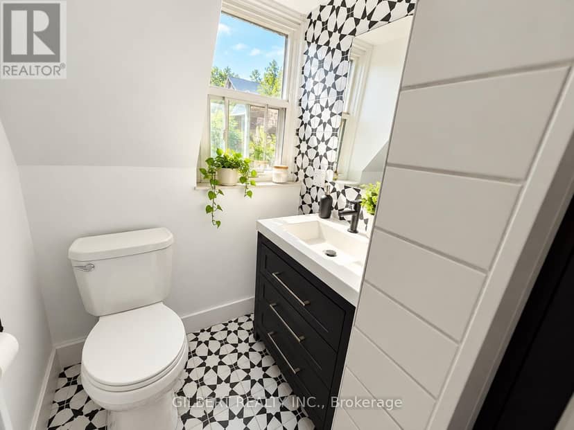 88 Cowan Avenue — photo 10 of 29