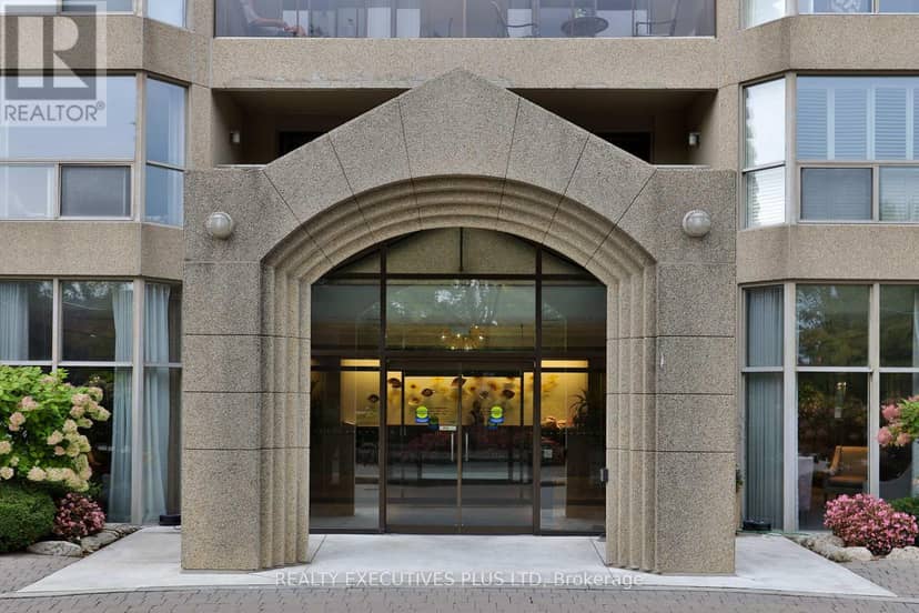 1401 - 1800 The Collegeway Way — photo 1 of 40