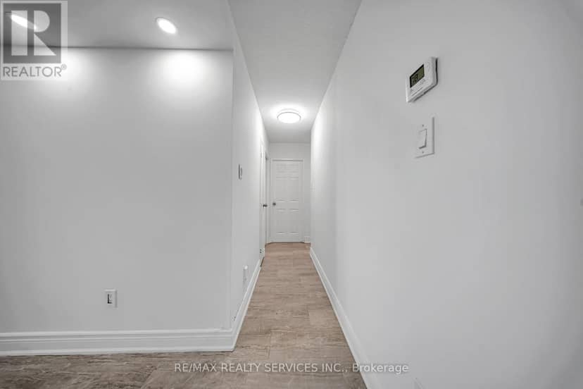 701 - 20 Mississauga Valley Boulevard — photo 26 of 40