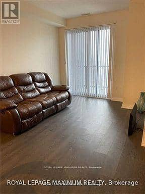 819 - 50 Thomas Riley Road — photo 7 of 17