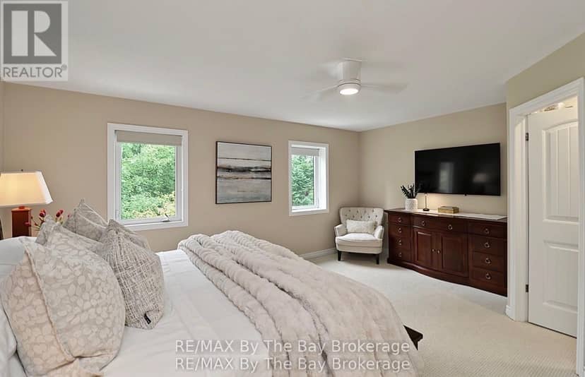 50 Silver Glen Boulevard — photo 15 of 40