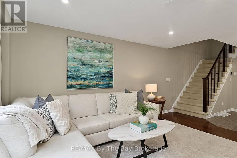 50 Silver Glen Boulevard — photo 14 of 40