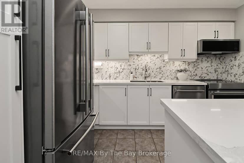 50 Silver Glen Boulevard — photo 8 of 40