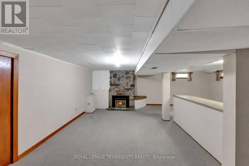 126 Partridge Crescent — photo 28 of 37
