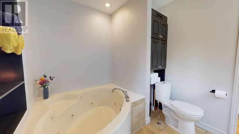 200 Watson RD — photo 27 of 40
