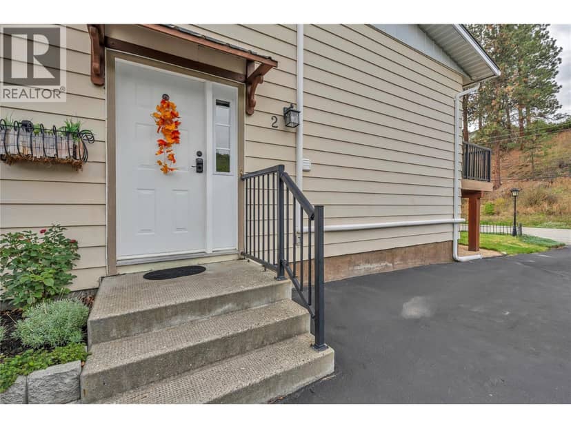 11318 Jubilee Road W Unit# 2, Summerland