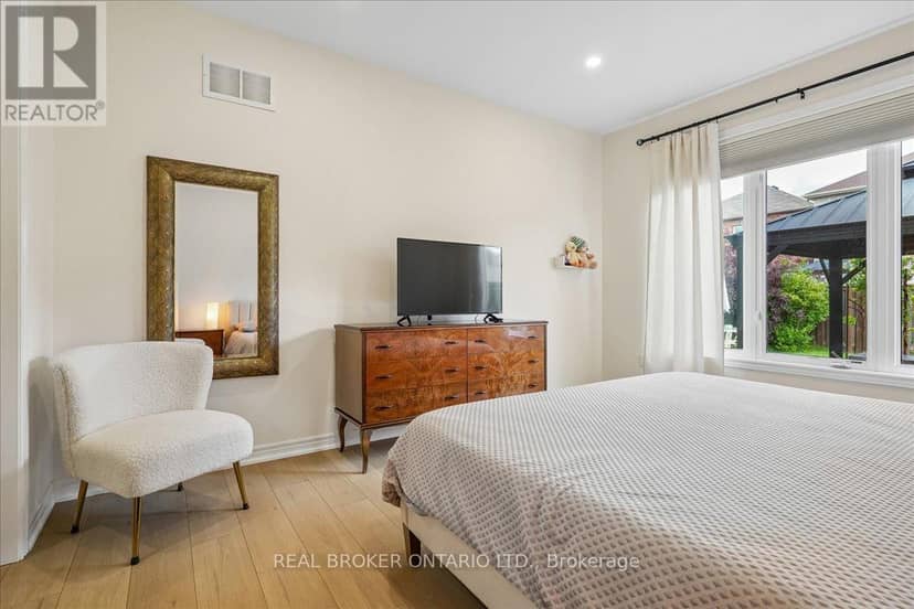 90 Erskine Drive — photo 14 of 26