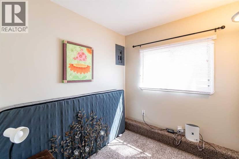 4 48A Street Close — photo 18 of 36