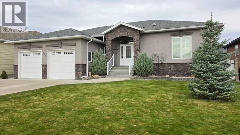 725 27 Street, Fort Macleod