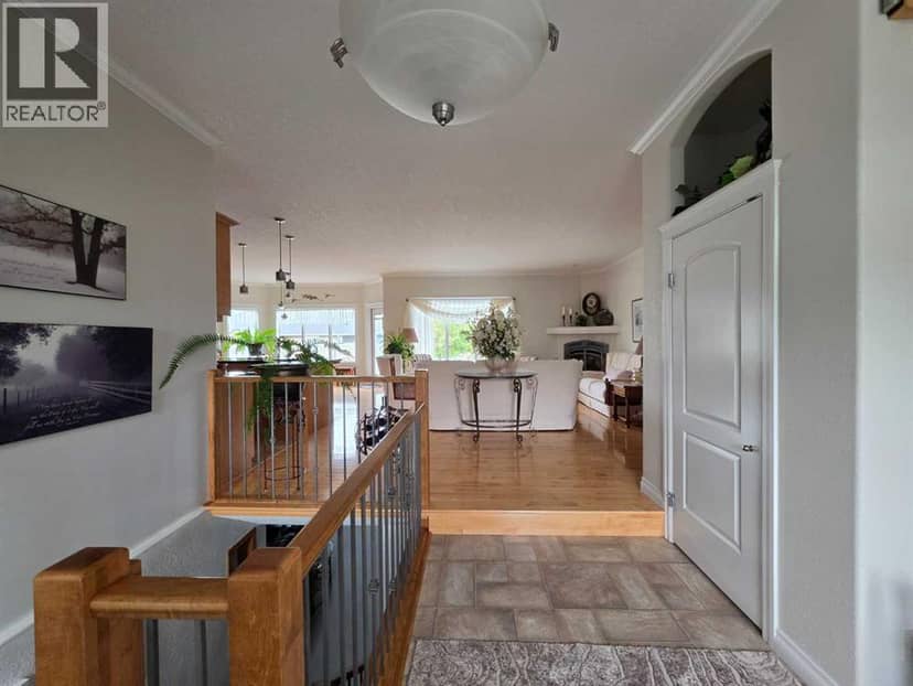 725 27 Street — photo 15 of 40