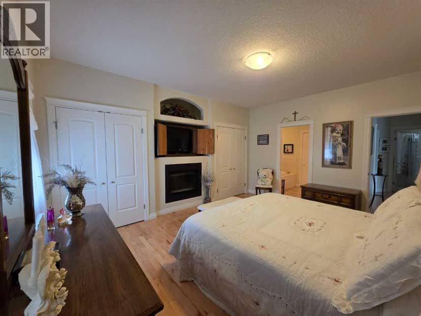 725 27 Street — photo 21 of 40