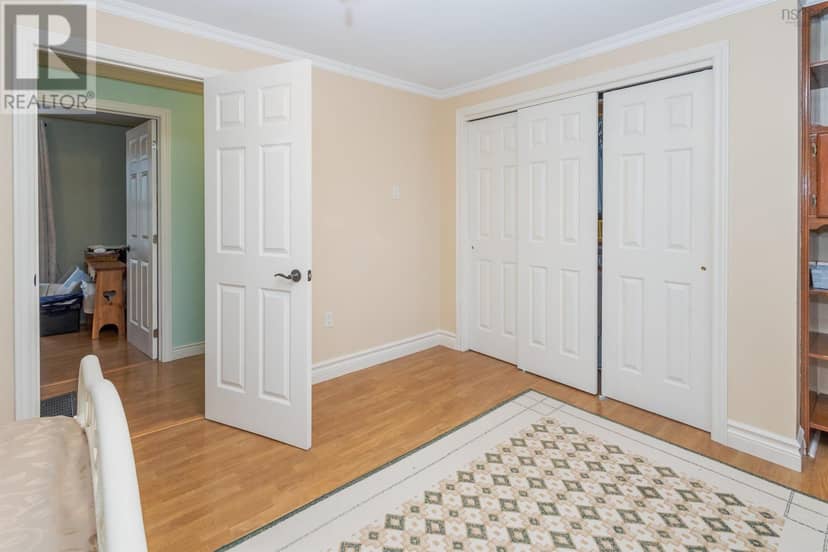 11 MacLean Street — photo 24 of 33