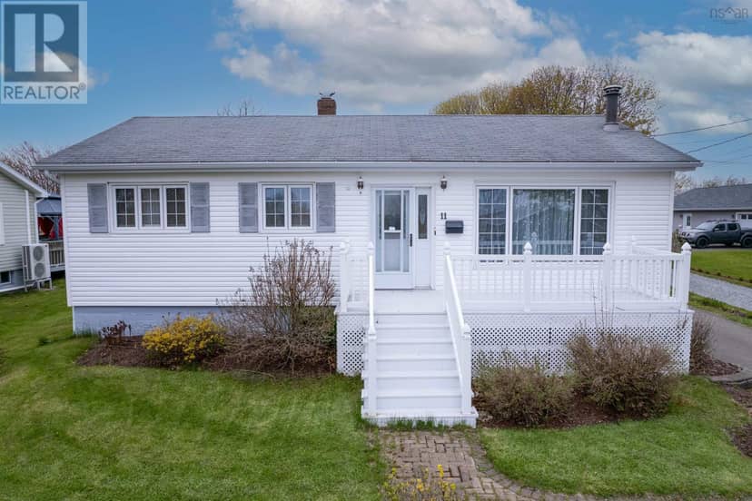 11 MacLean Street — photo 31 of 33