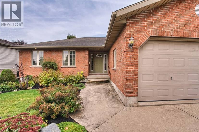 755 WALLACE Avenue S, Listowel, photo 6