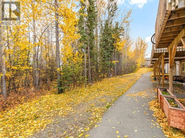 12 (A&B)-18 Azure Road, Whitehorse, photo 2