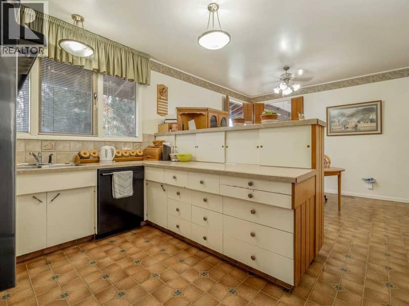 1088 Morden Avenue — photo 24 of 40