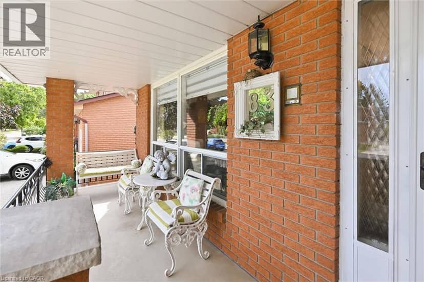 83 OAKRIDGE Drive — photo 4 of 40
