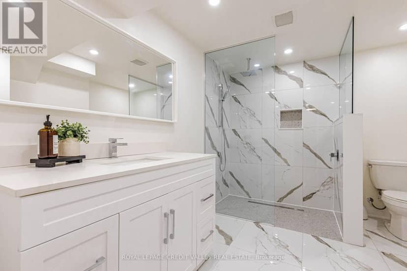85 Derose Avenue — photo 37 of 40