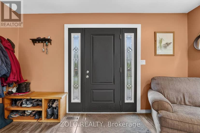 381 Beachview Avenue — photo 3 of 40