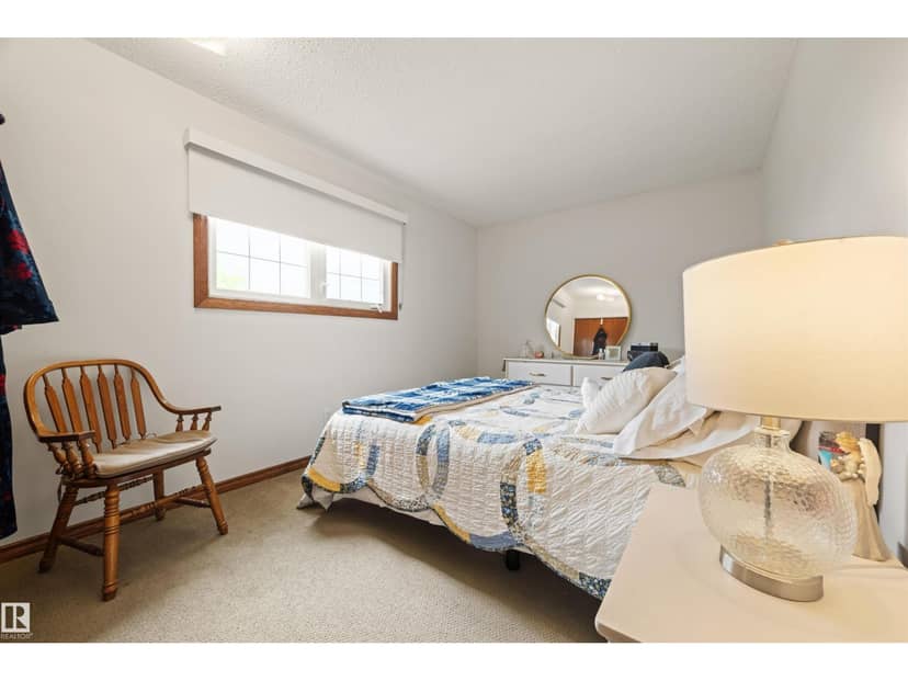 704 Warwick Rd NW — photo 17 of 40