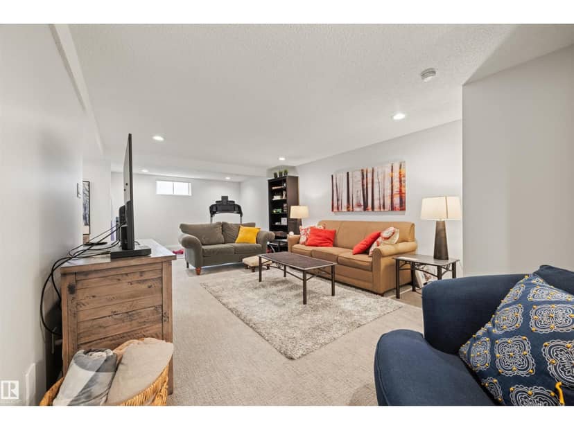 704 Warwick Rd NW — photo 21 of 40