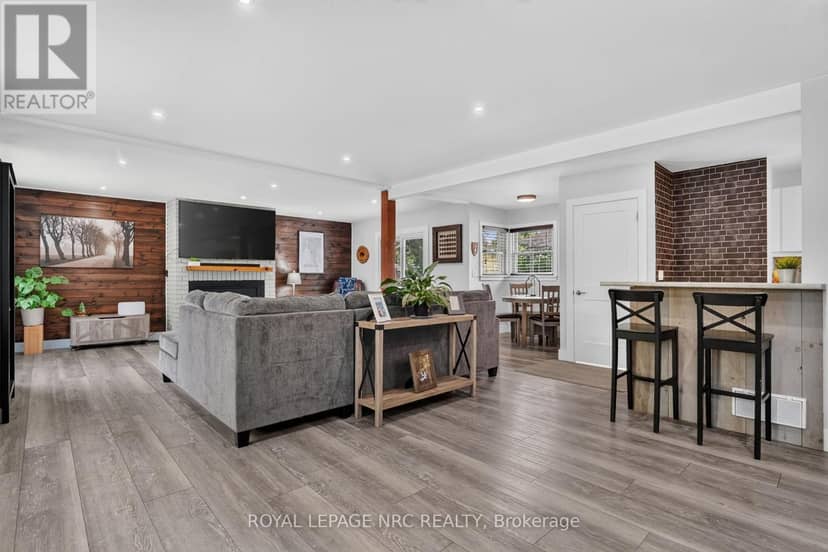 1225 Benner Avenue — photo 3 of 40