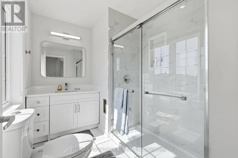 15 Douglas Kemp Crescent — photo 29 of 40
